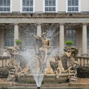 Holiday home Pass The Keys Stylish Grade Ii Listed House, Cheltenham